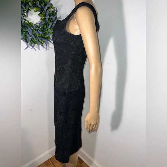 Notice, 6, black lace overlay cocktail dress ruched neckline, square back, zip - Picture 5 of 10